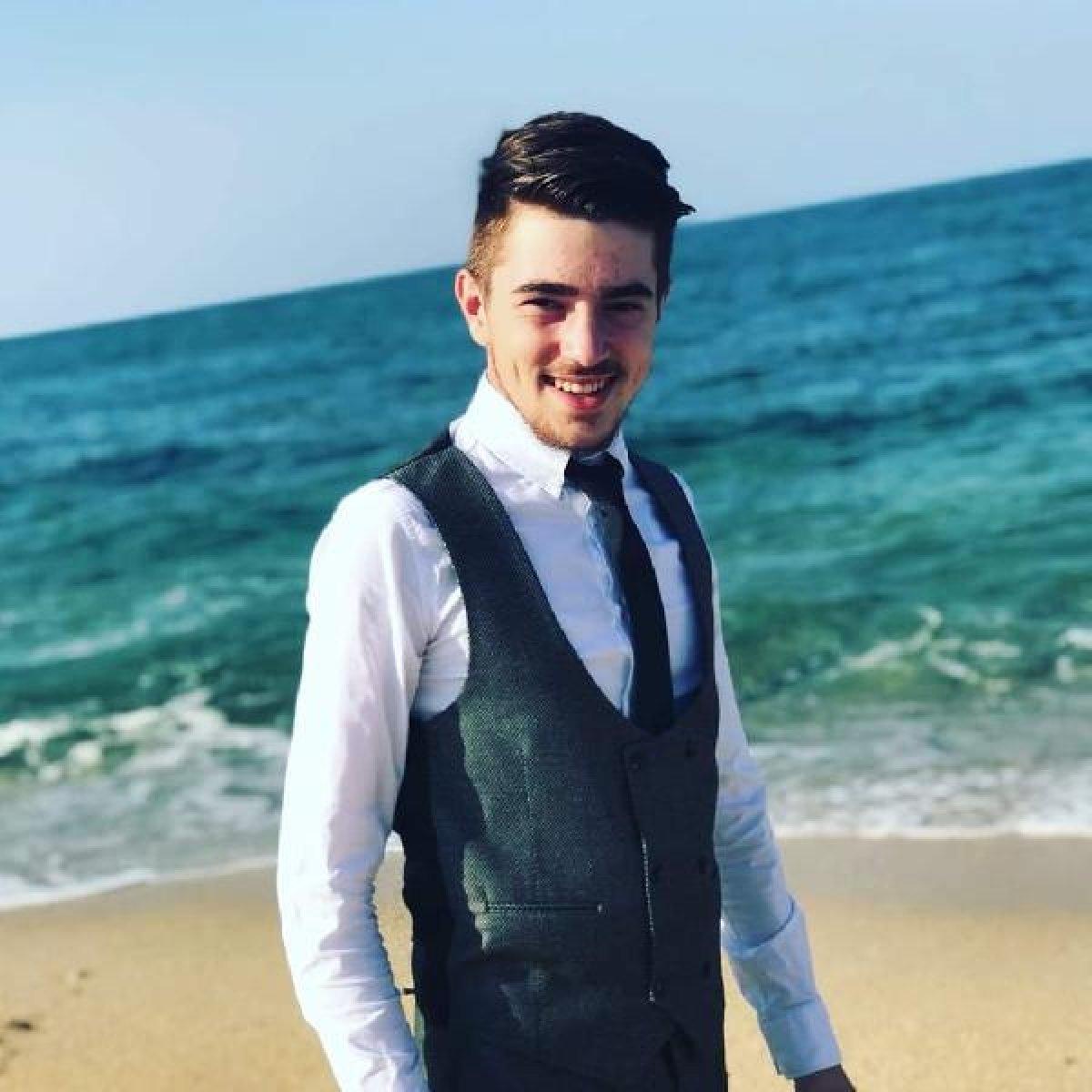 Arnavutköy'de otomobil devrildi: 1 ölü 2 ağır yaralı