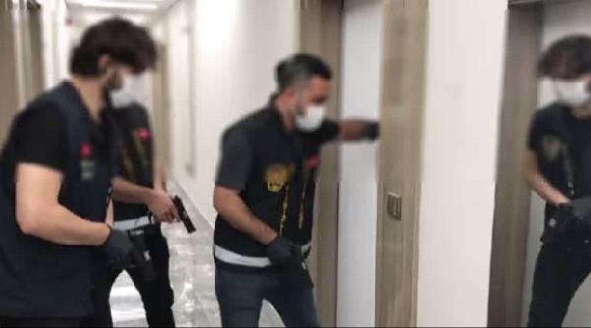 Kadiköy'de otomobil hırsızlarına yapılan operasyon