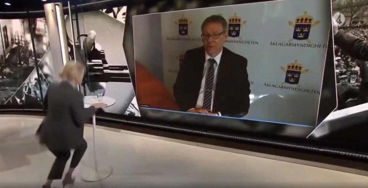 İsveç'te muhabir, canlı yayında yere yığıldı