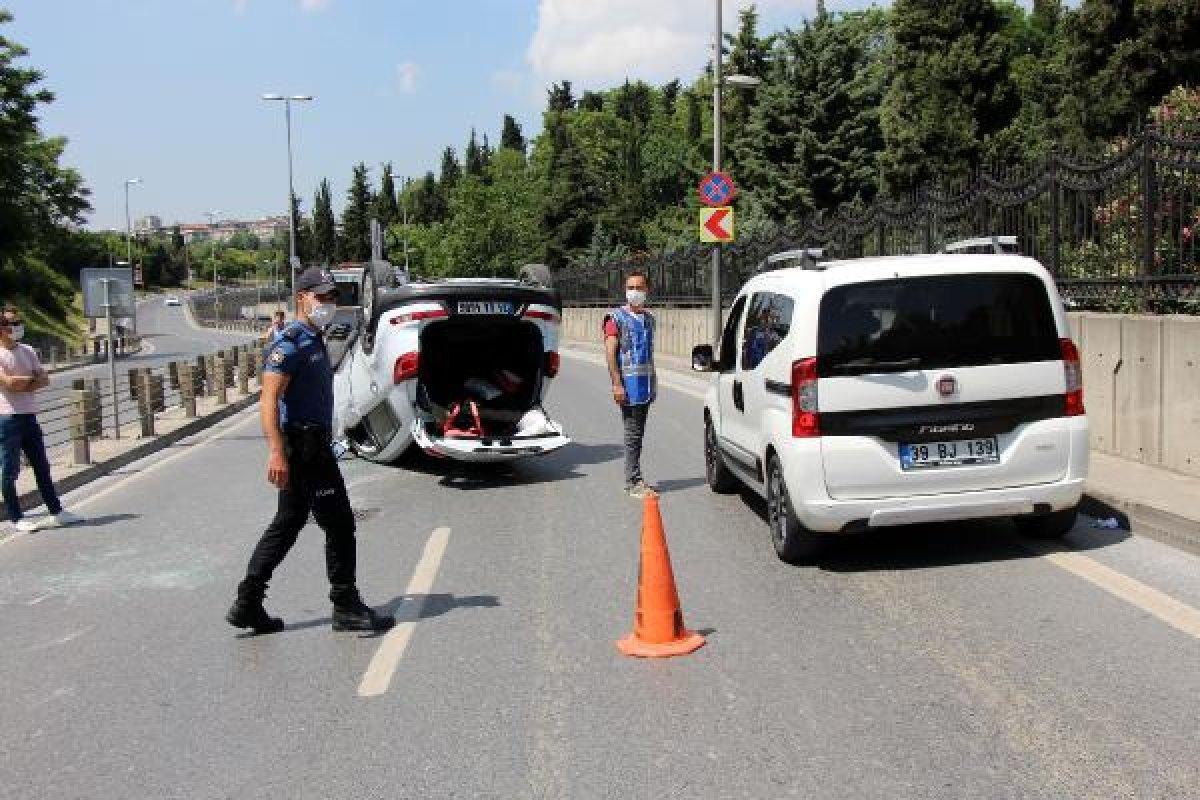 Şişli'de bariyerlere çarpan otomobil takla attı: 1 yaralı