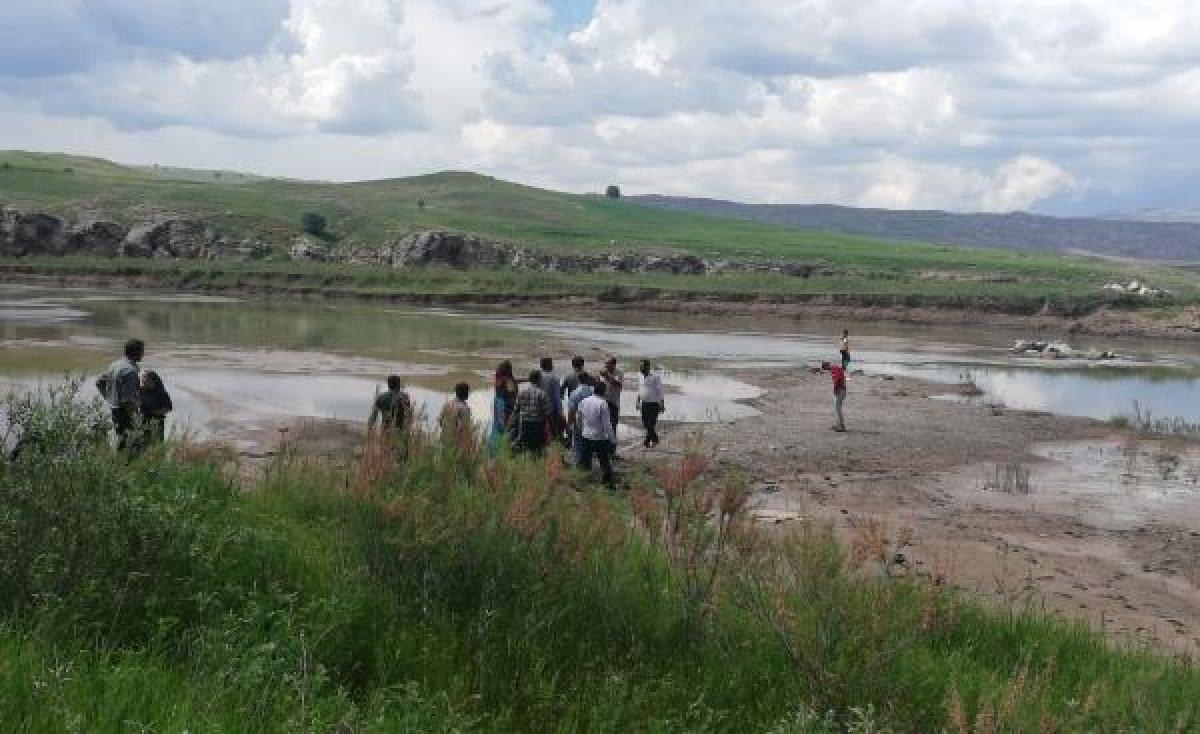 Kızılırmak'a giren 3 çocuk boğuldu