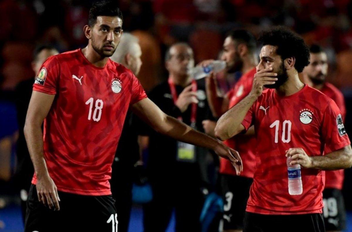 Afrikalı futbolcular, koronavirüse karşı top sektirdi