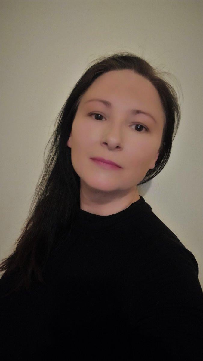 Ayfer Kafkas ile Divina’nın Bileziği ve polisiye üzerine konuştuk