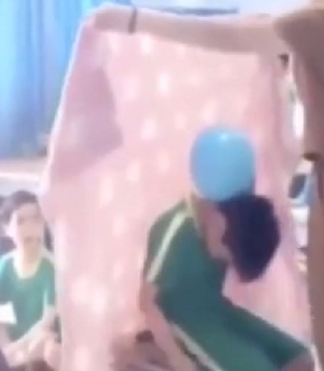 Çocukların aklını başından alan illüzyon gösterisi