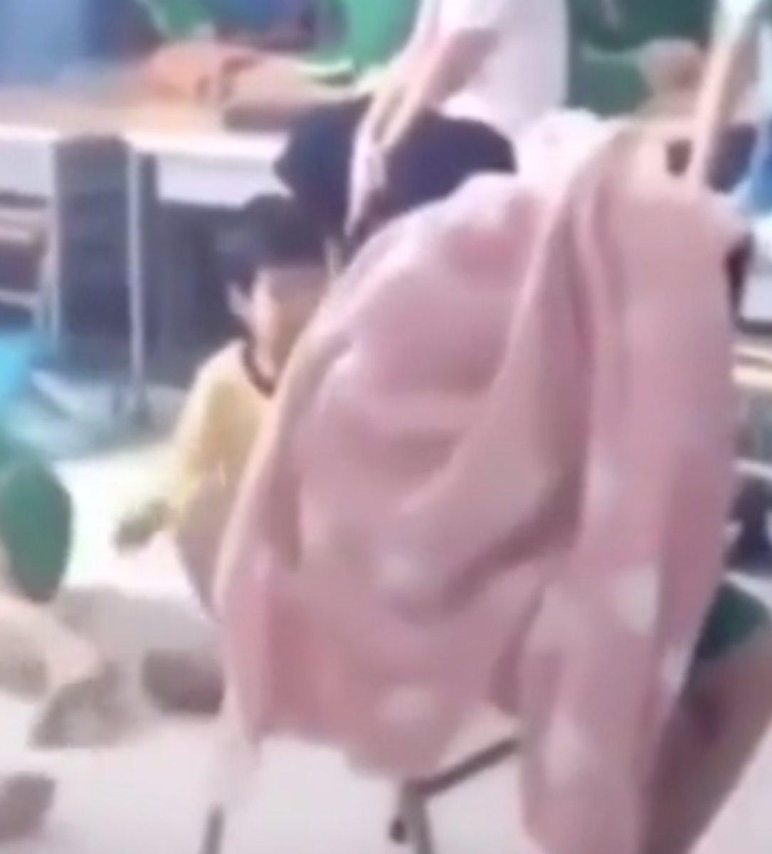 Çocukların aklını başından alan illüzyon gösterisi