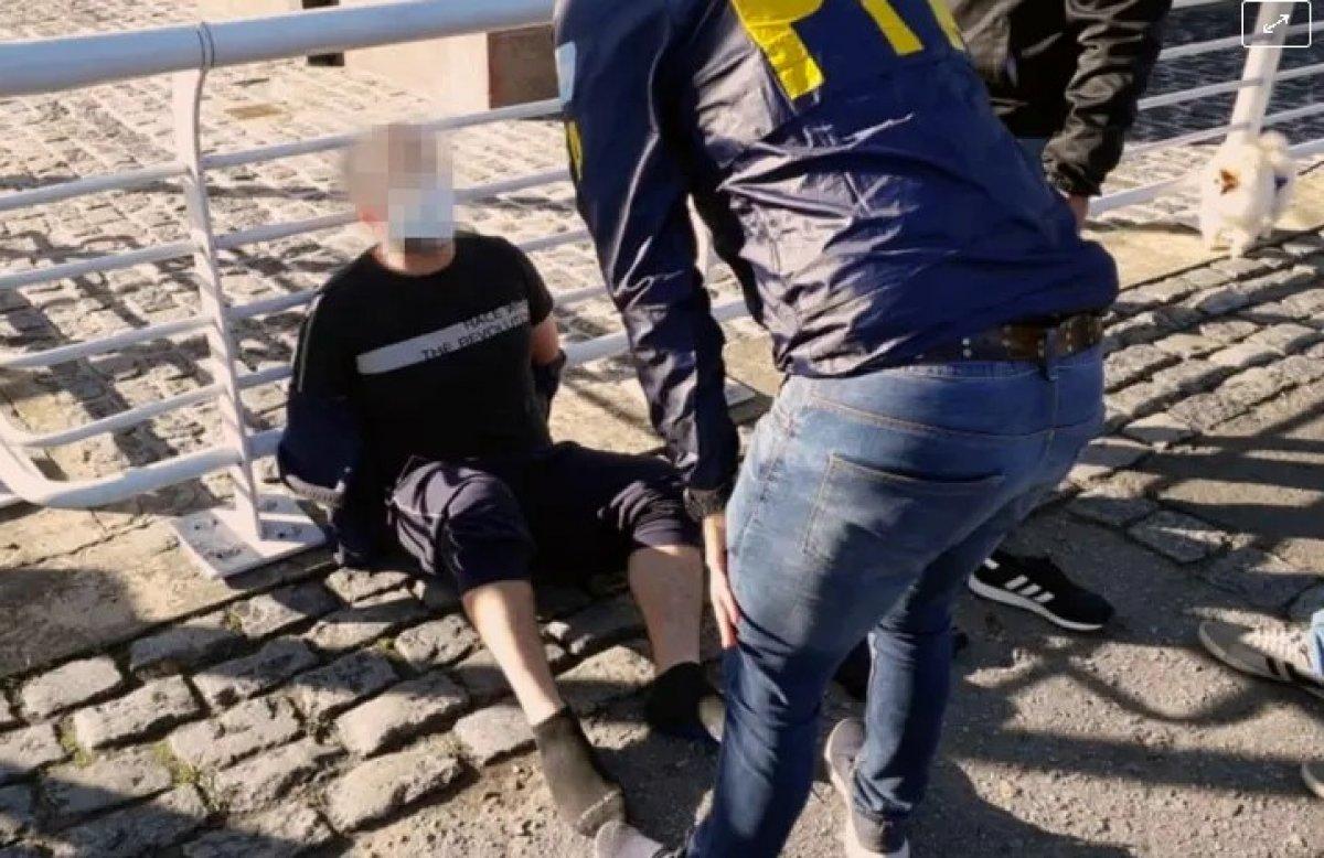 Suç örgütü kurmaktan aranan 2 Türk, Arjantin'de yakalandı