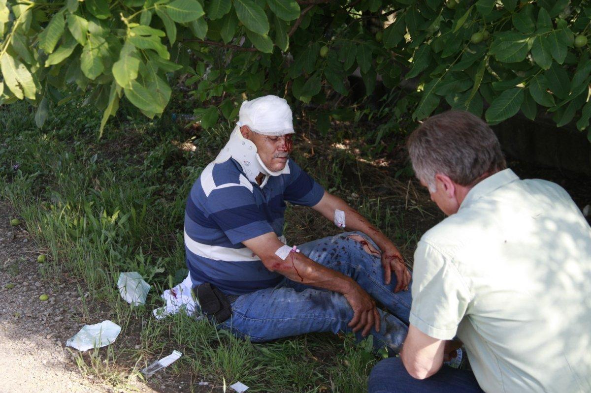 Bursa'da araçlar kafa kafaya çarpıştı: 3 yaralı