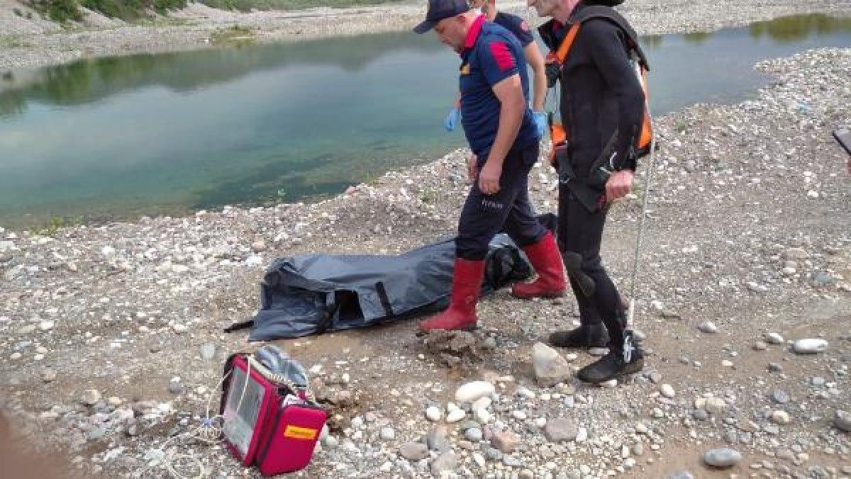 Tokat'ta serinlemek için girdiği Kelkit Çayı’nda boğuldu