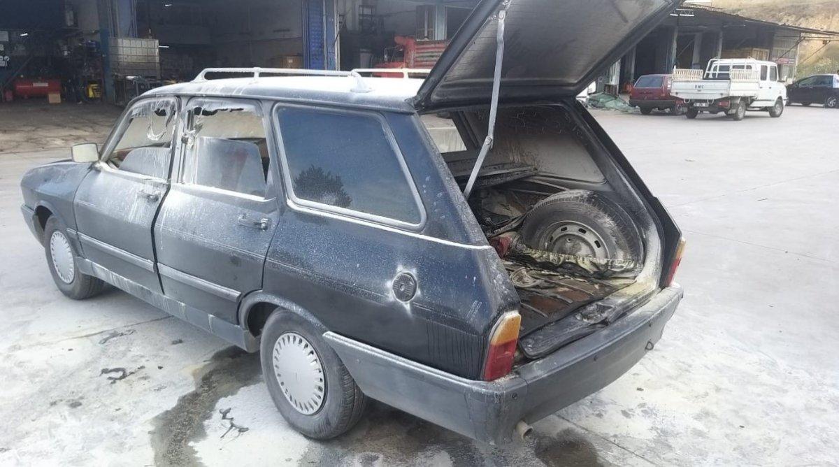 İzmir’de otomobilin LPG tankı patladı: 2 ağır yaralı