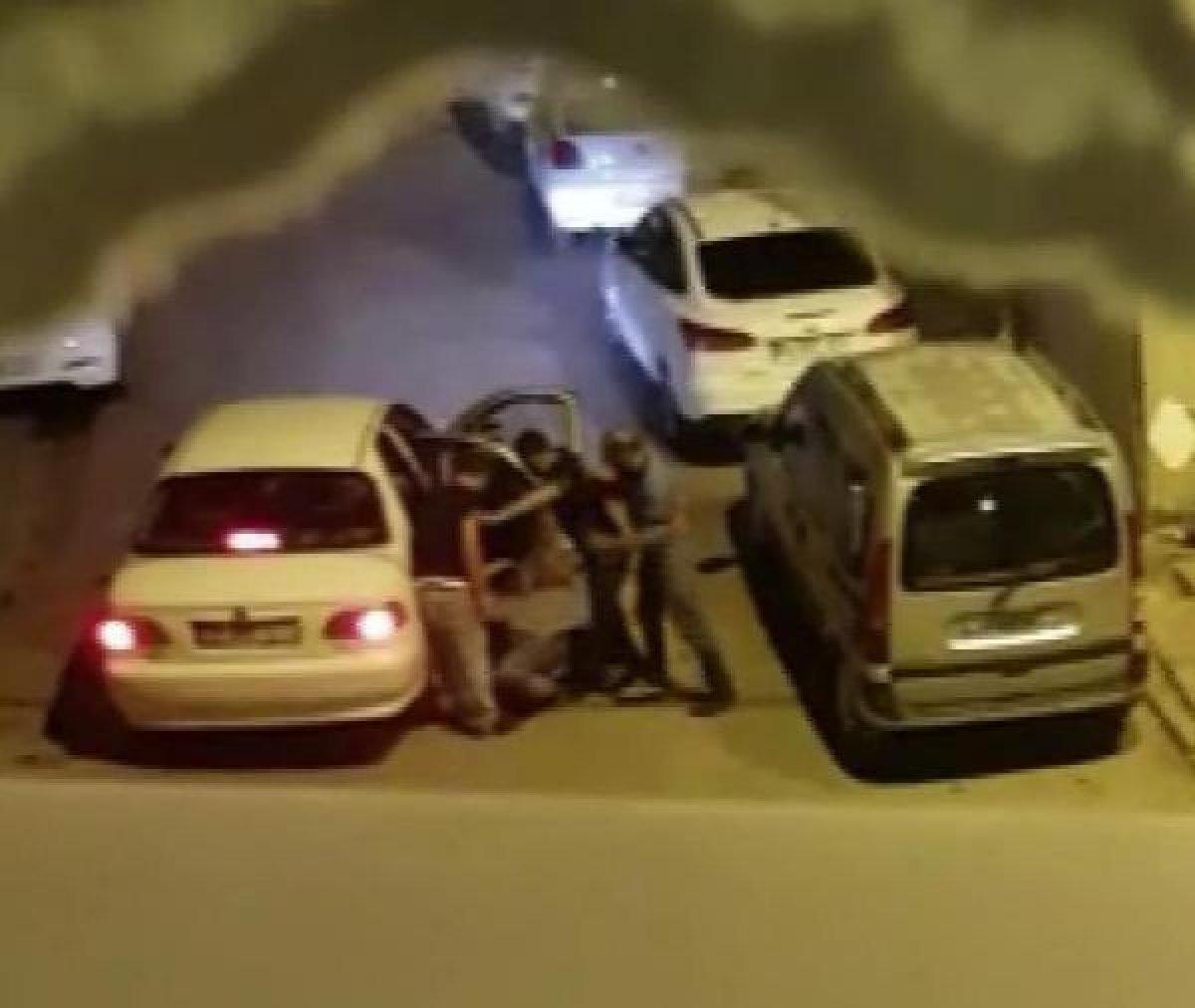 Kağıthane'de markete giden genci bıçaklayıp gasbettiler