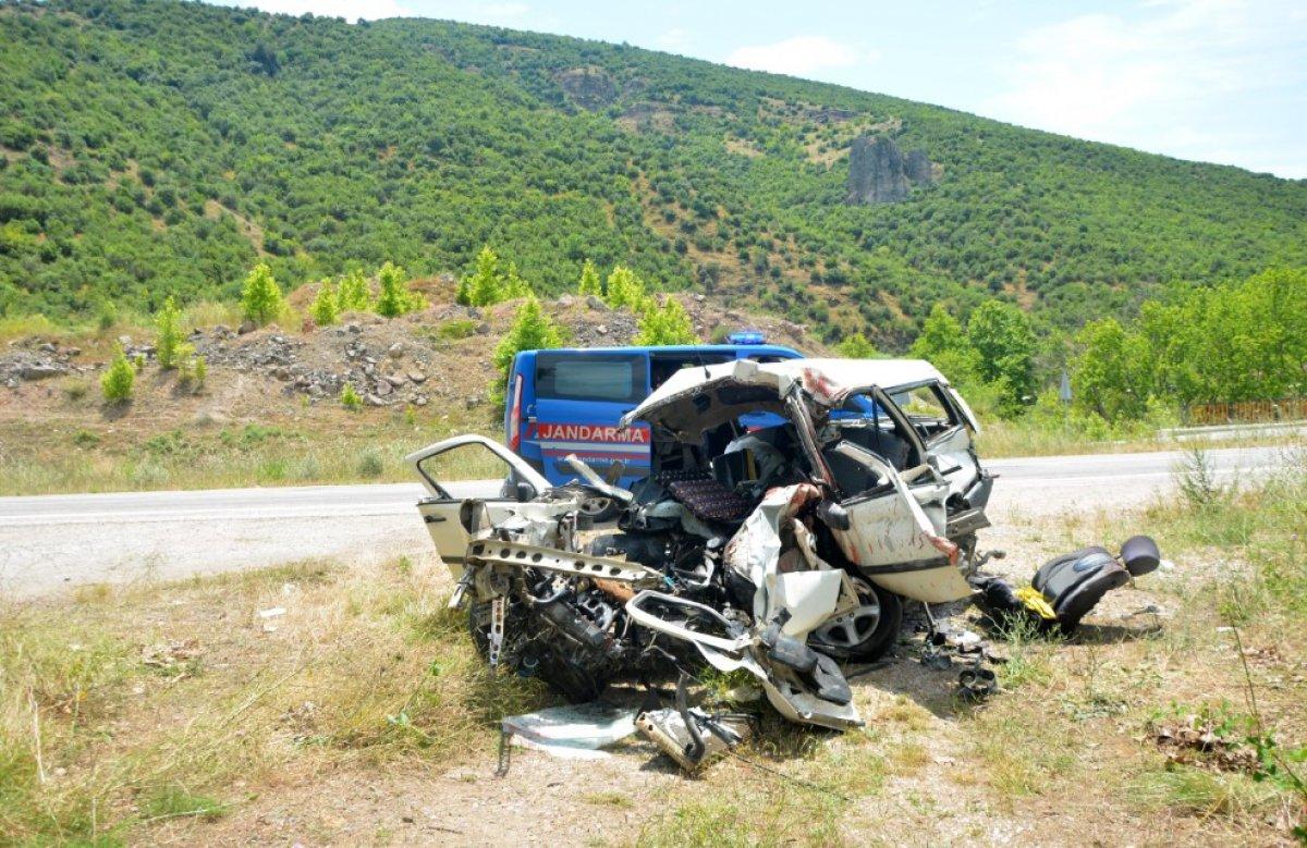 Balıkesir'de katliam gibi kaza: 6 ölü