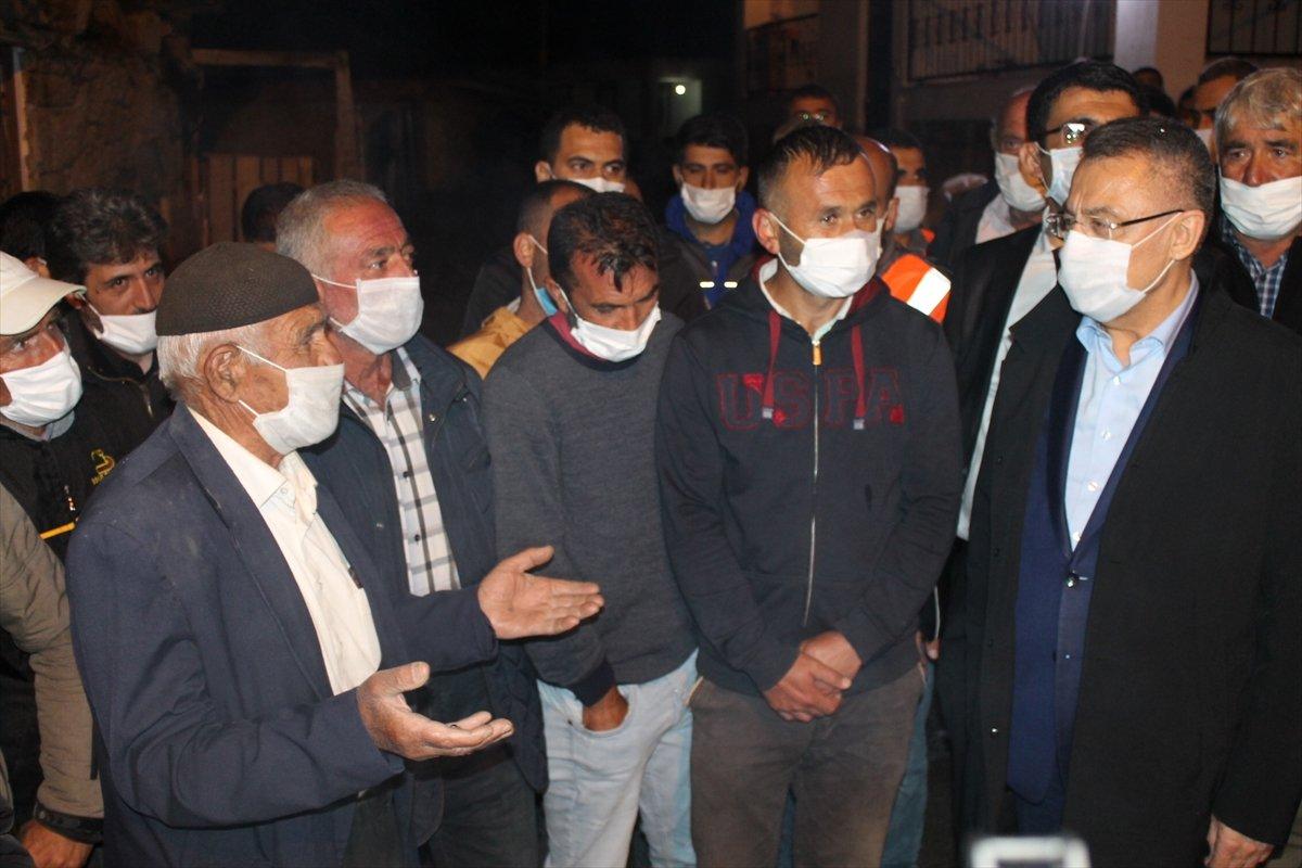 Cumhurbaşkanı Erdoğan, depremzedelerle görüştü