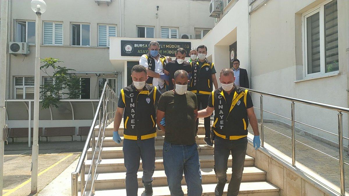 Bursa'da tekel işletmecisini pompalı tüfekle vurdu