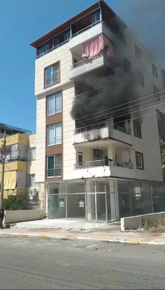 Hatay'da çakmakla oyun yangın çıkardı