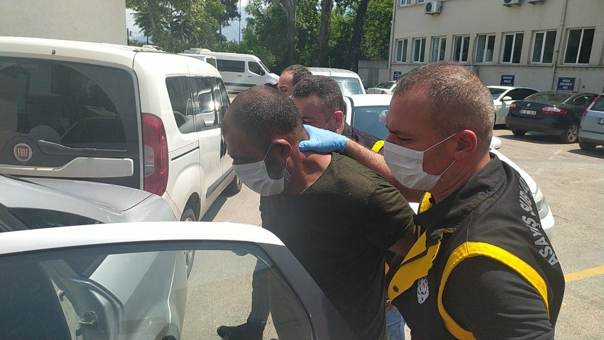 Bursa'da tekel işletmecisini pompalı tüfekle vurdu