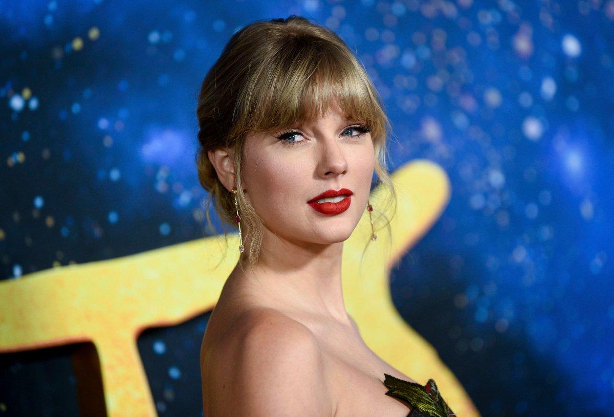 Taylor Swift'ten ırkçı heykelleri kaldırın çağrısı