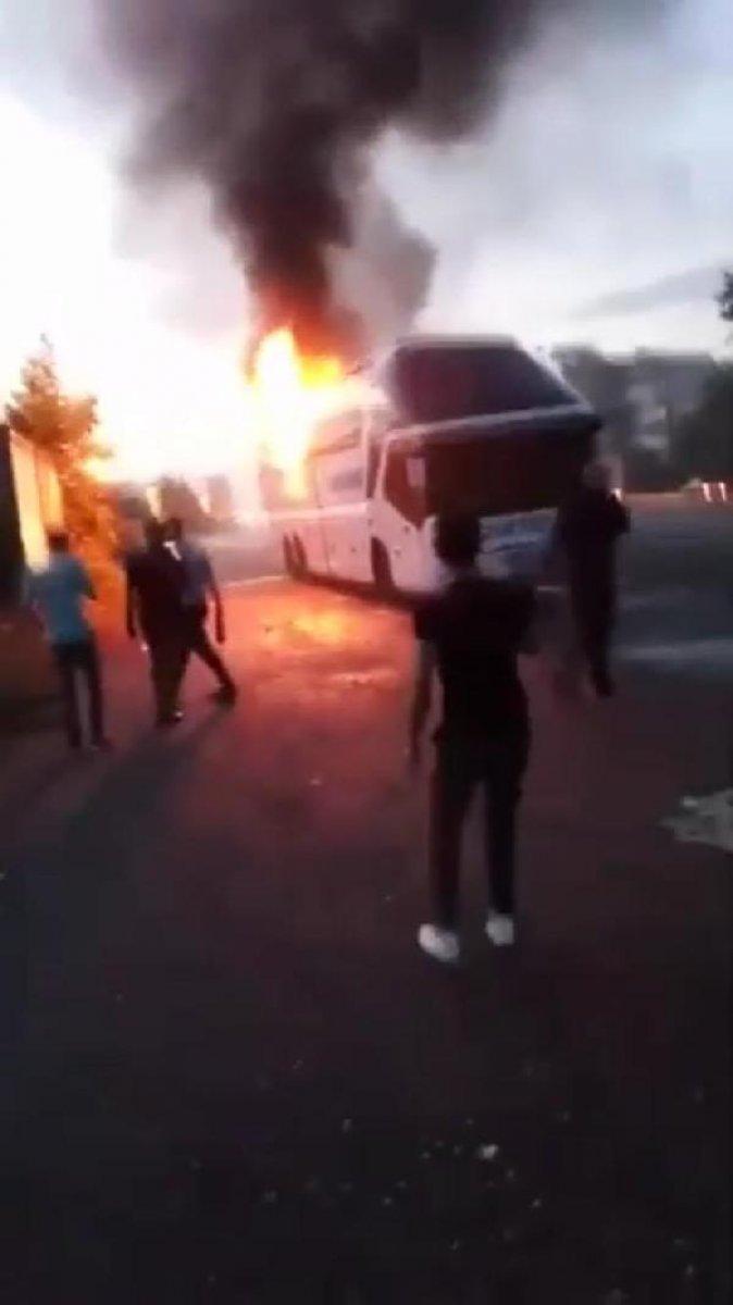 Zonguldak'ta yolcu otobüsü yandı