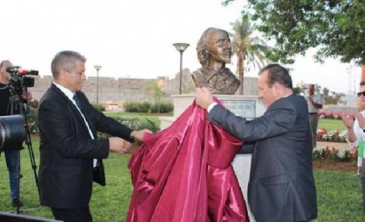 KKTC'de Shakespeare'in büstü çalındı