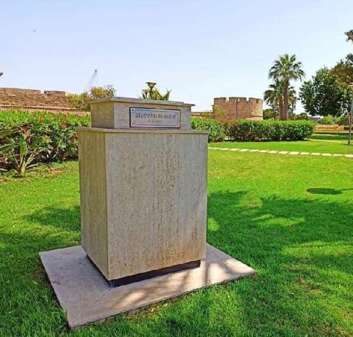 KKTC'de Shakespeare'in büstü çalındı