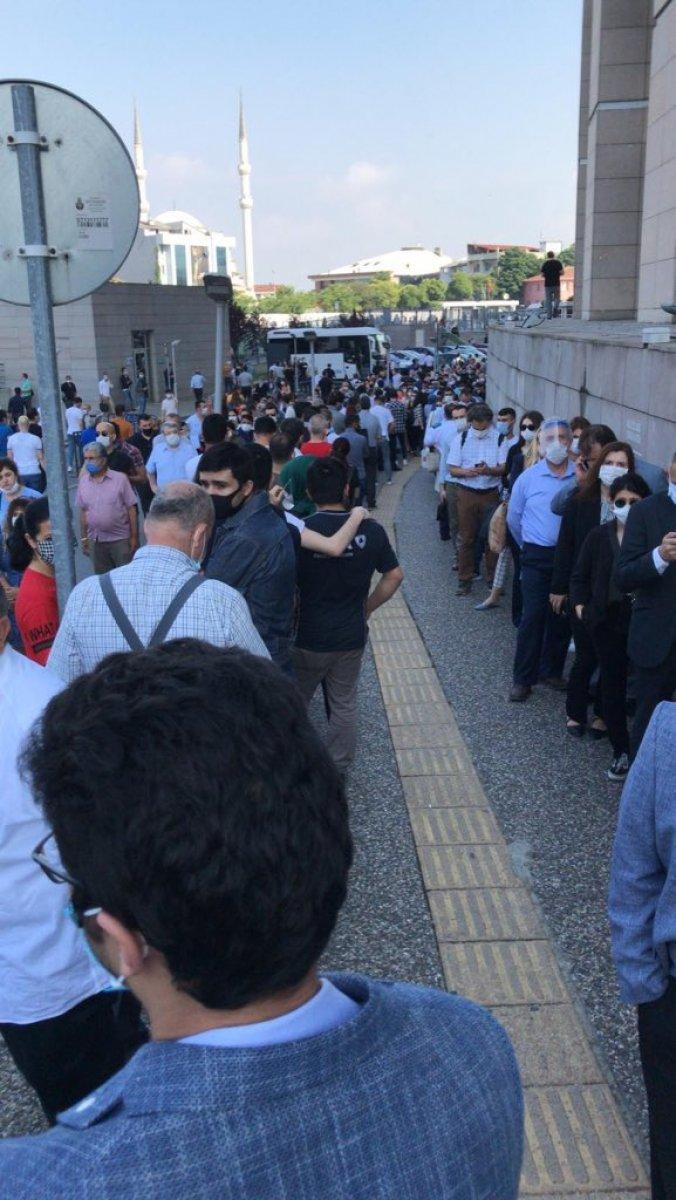 İstanbul Adalet Sarayı mesaiye başladı