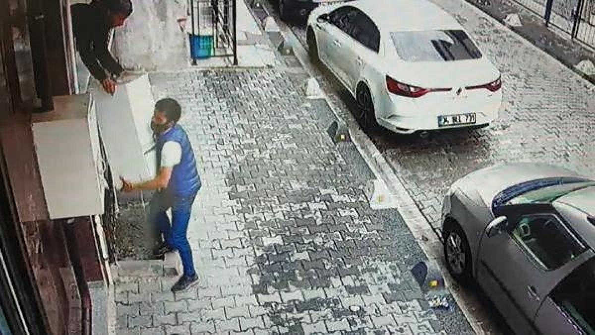 Esenyurt'ta iki aşamalı kombi hırsızlığı