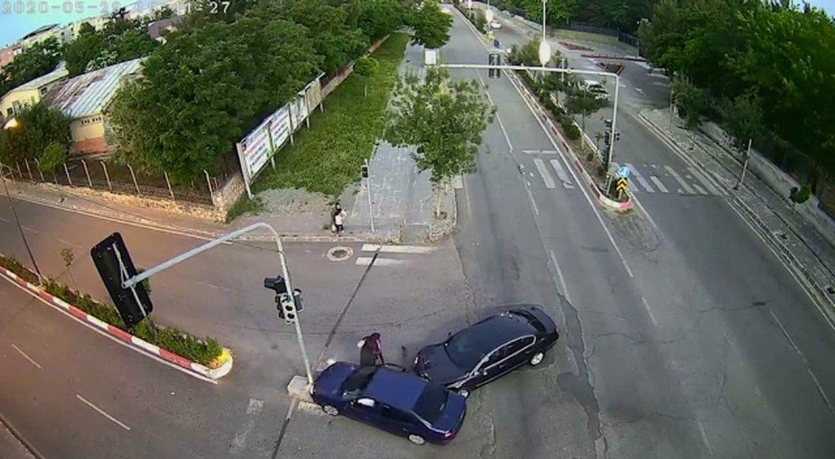 Siirt'te anne ve kızını ölümden, trafik kazası kurtardı