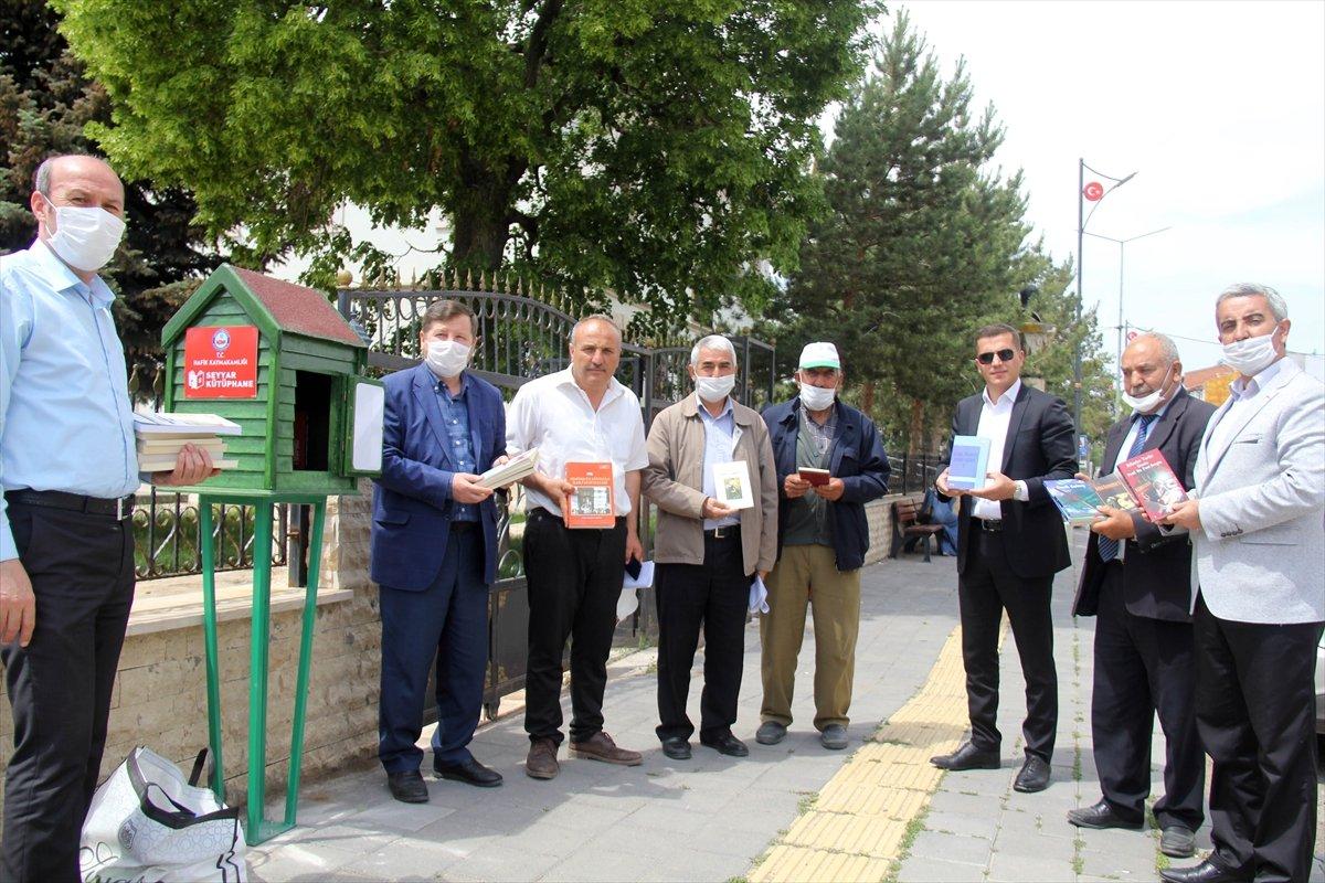 Hafik'te 'seyyar kütüphane' her yerde