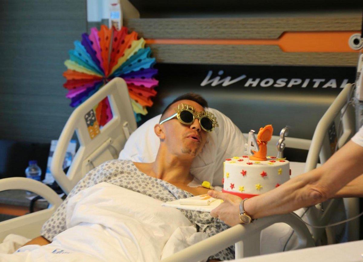 Muslera'ya hastanede doğum günü sürprizi