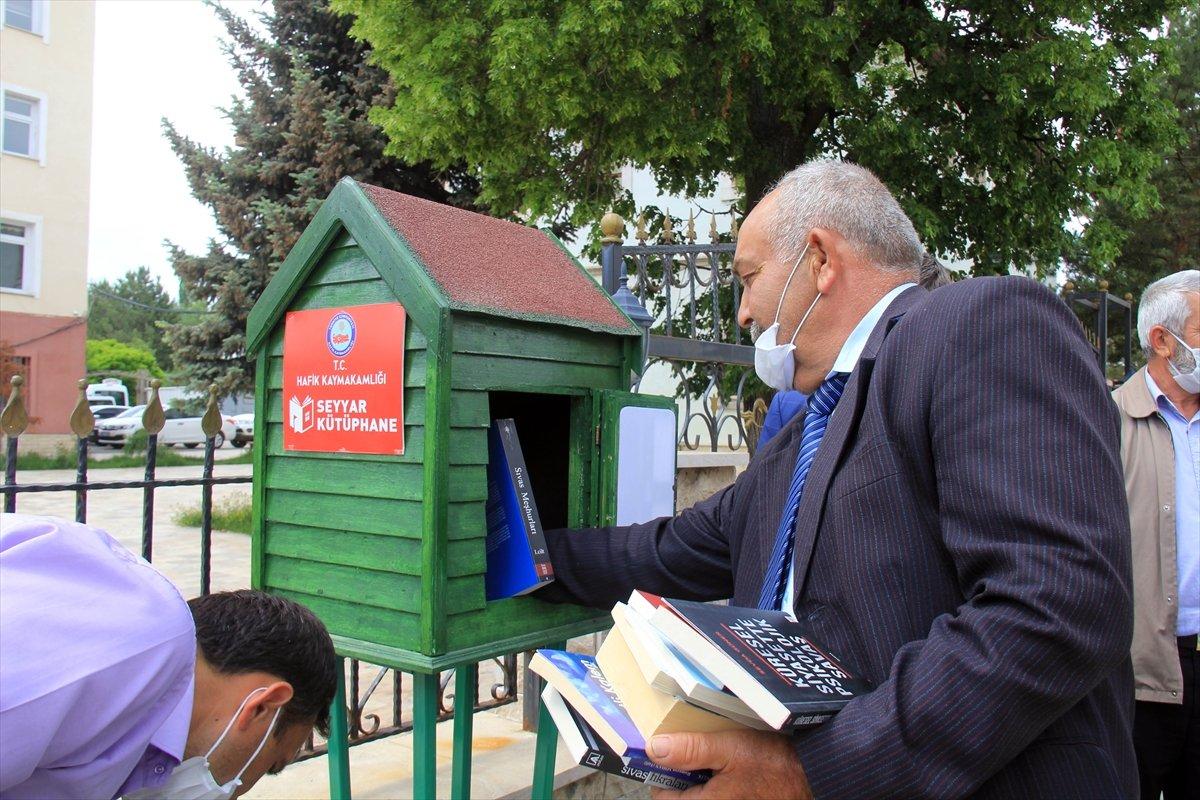 Hafik'te 'seyyar kütüphane' her yerde