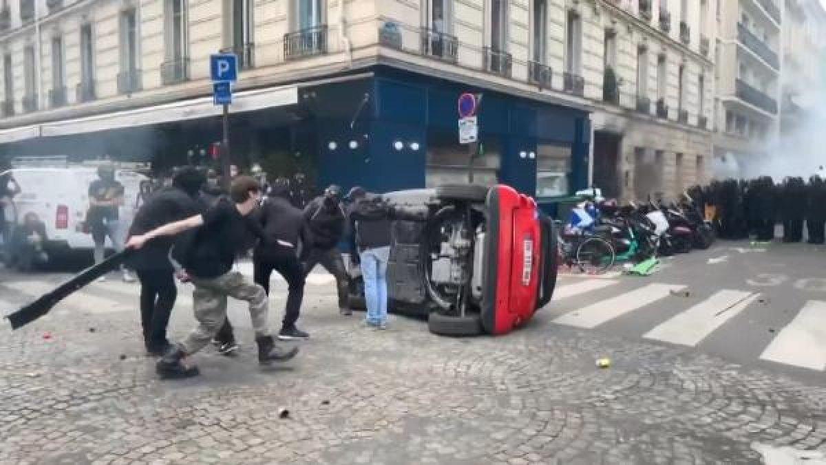 Fransa'da sağlıkçıların protestosuna polis müdahalesi