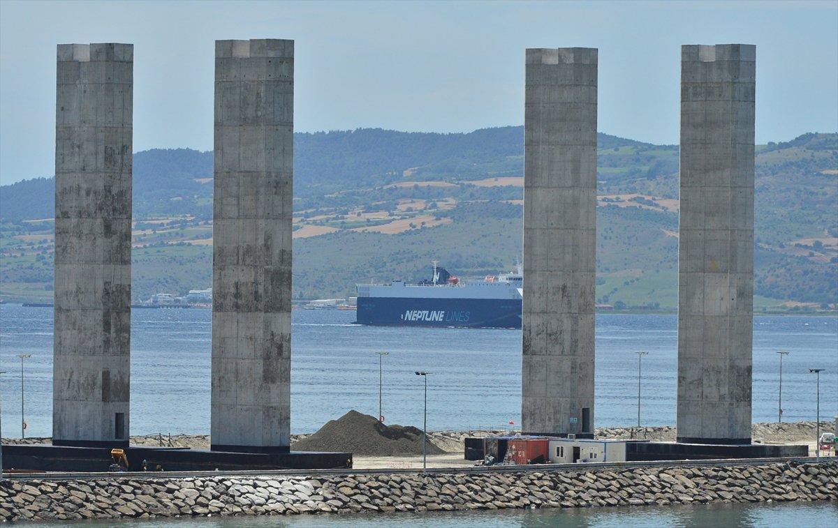 1915 Çanakkale Köprüsü'ne ilk tabliye konuldu