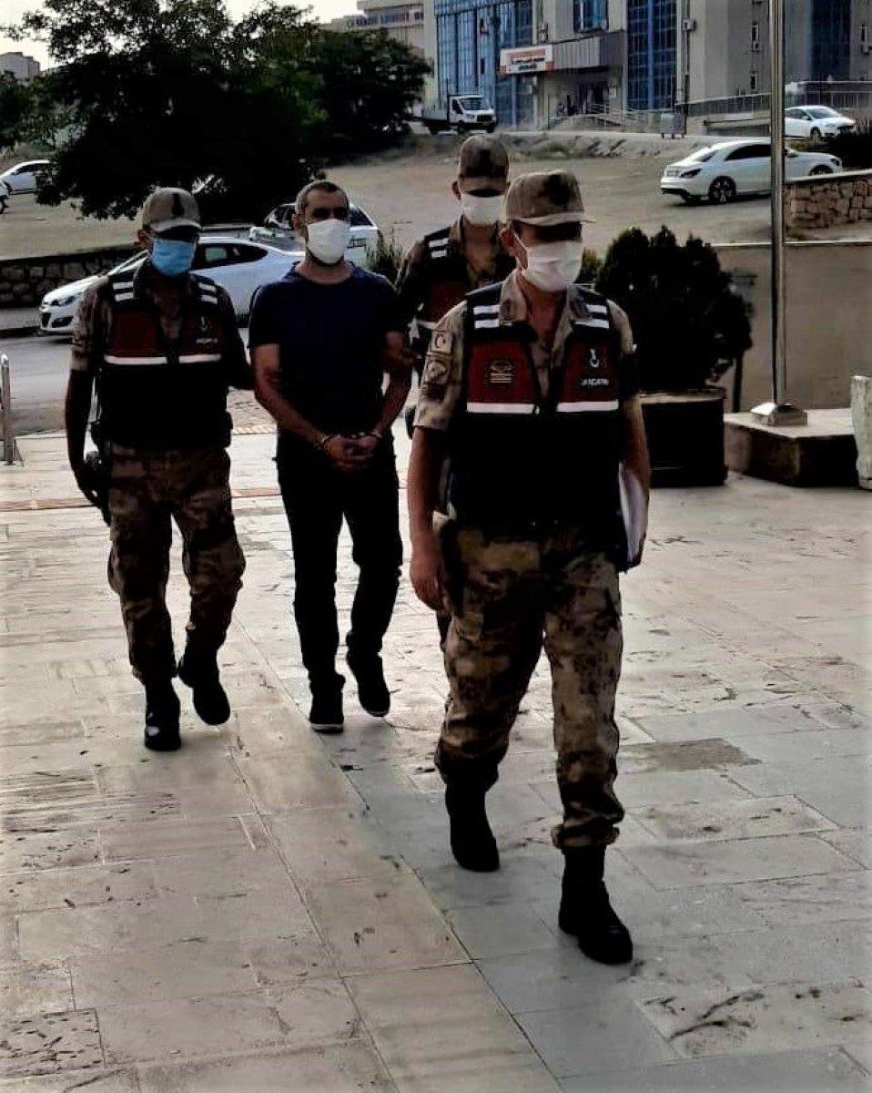 Elazığ'da jandarma hüküm giyen FETÖ'cüyü yakaladı