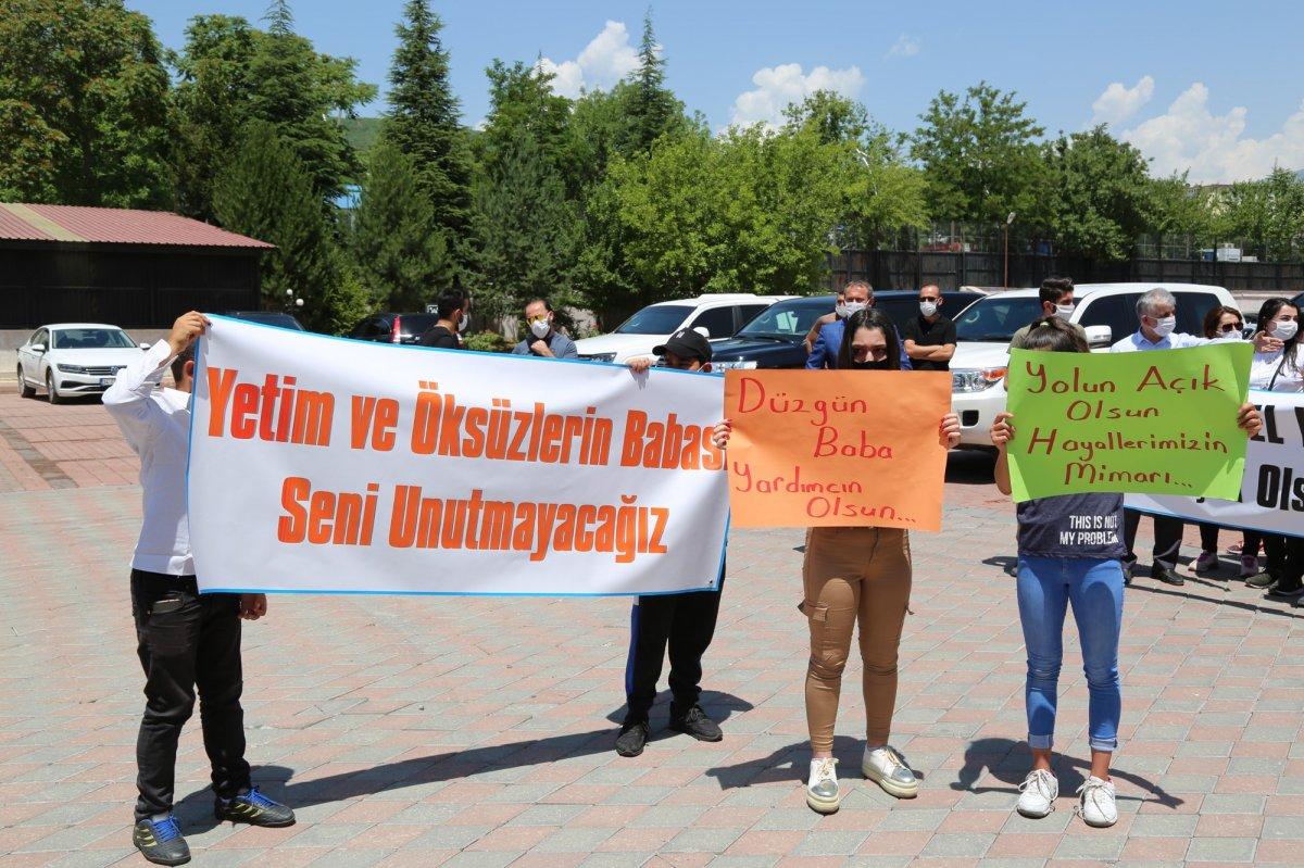 Vali Sonel, Tunceli'den gözyaşlarıyla uğurlandı