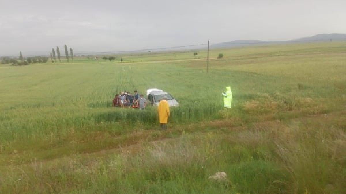 Kütahya'da trafik kazası: Aynı aileden 4 kişi yaralandı