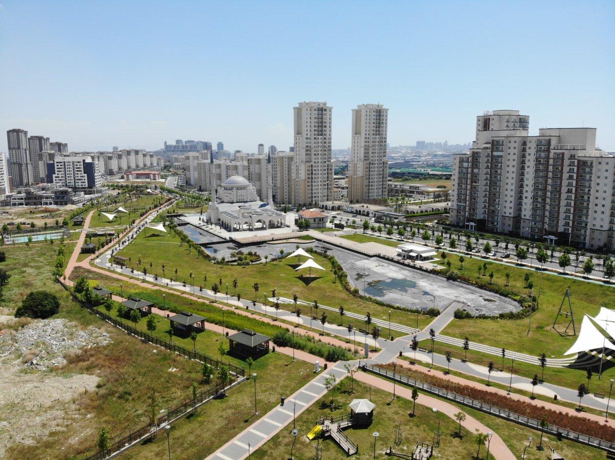 İBB'nin Hoşdere Millet Bahçesi boş ve atıl durumda