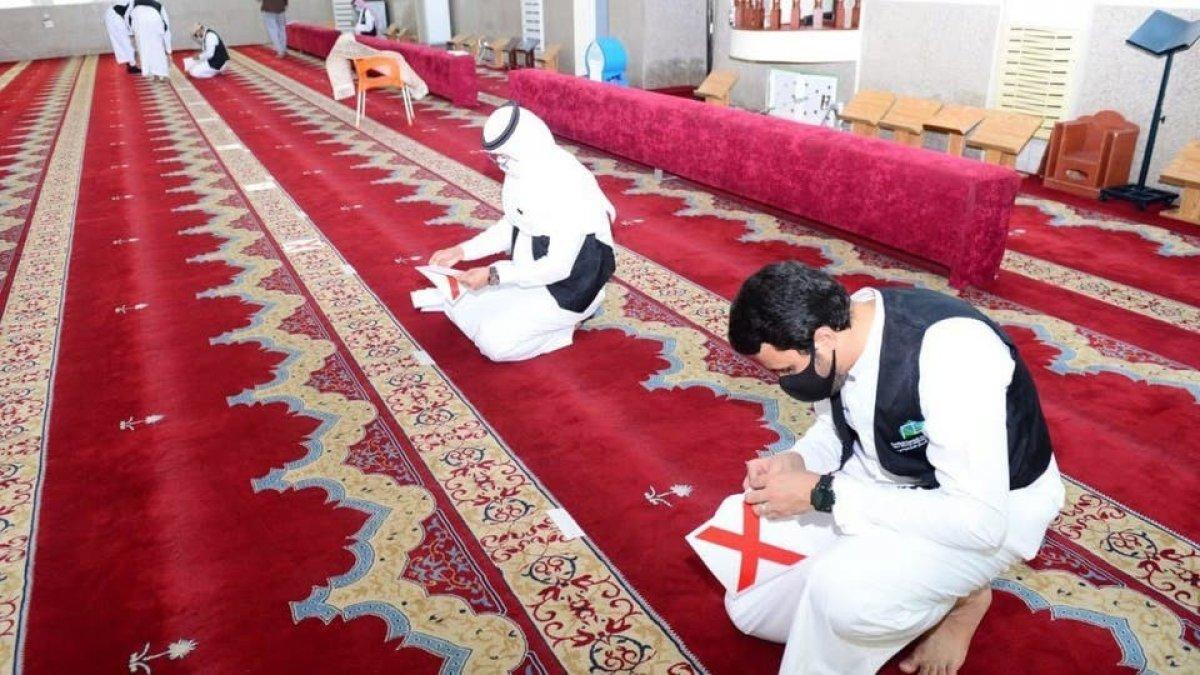 Mekke’de camiler 21 Haziran’da yeniden ibadete açılıyor