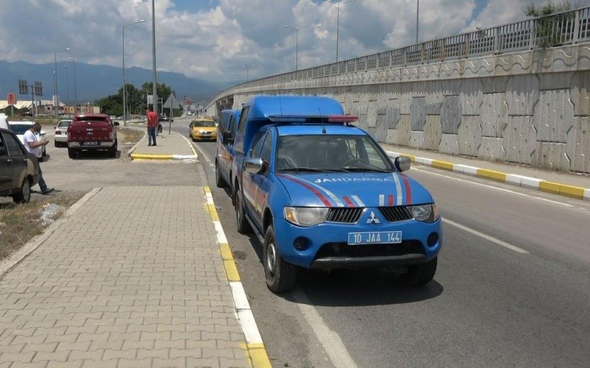 Balıkesir'de boğazı kesilmiş erkek cesedi bulundu
