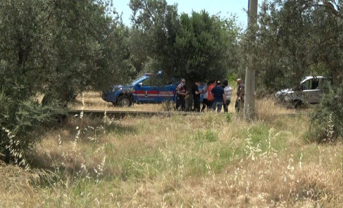 Balıkesir'de boğazı kesilmiş erkek cesedi bulundu