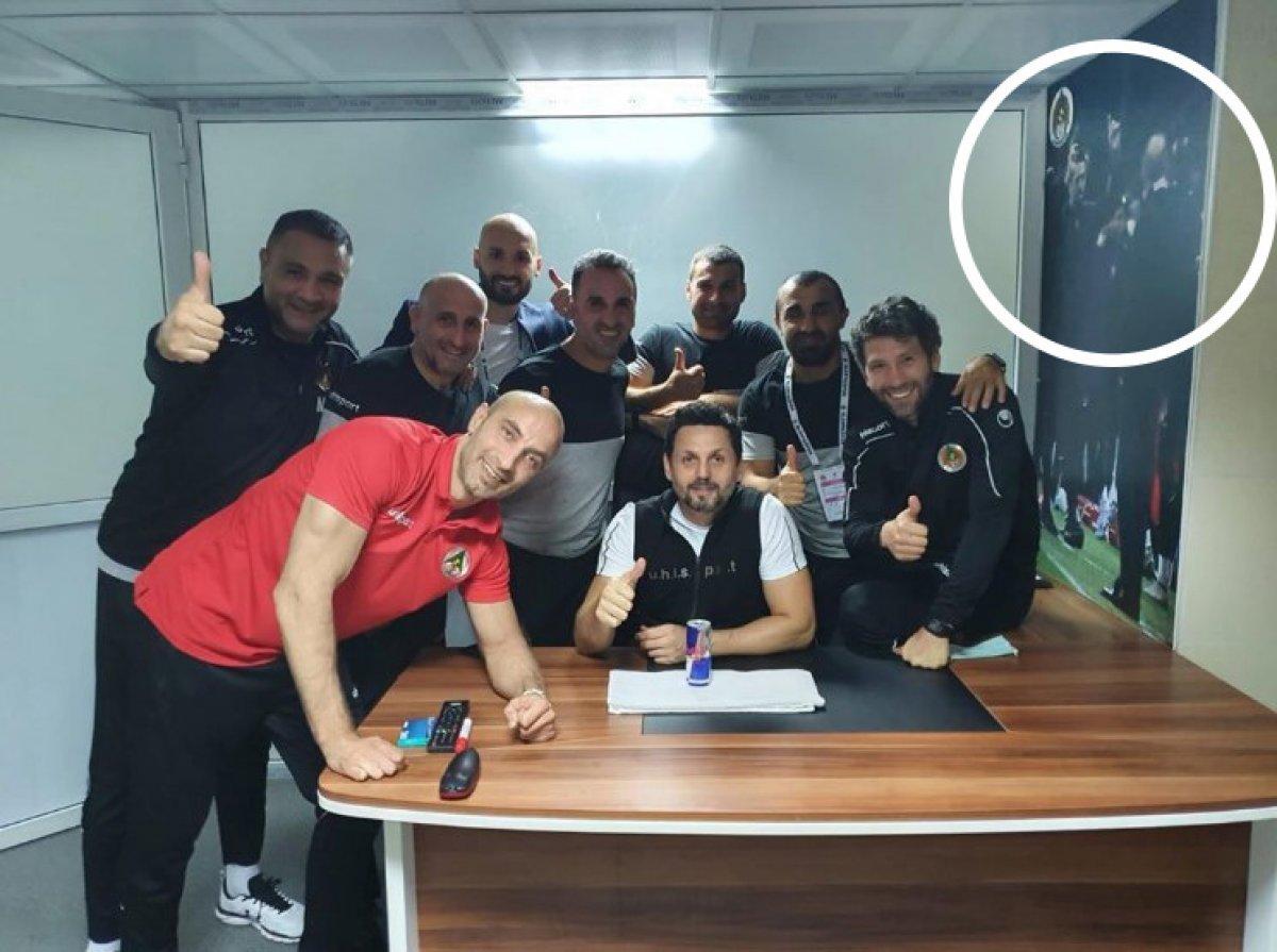 Erol Bulut'un odasındaki Fatih Terim detayı