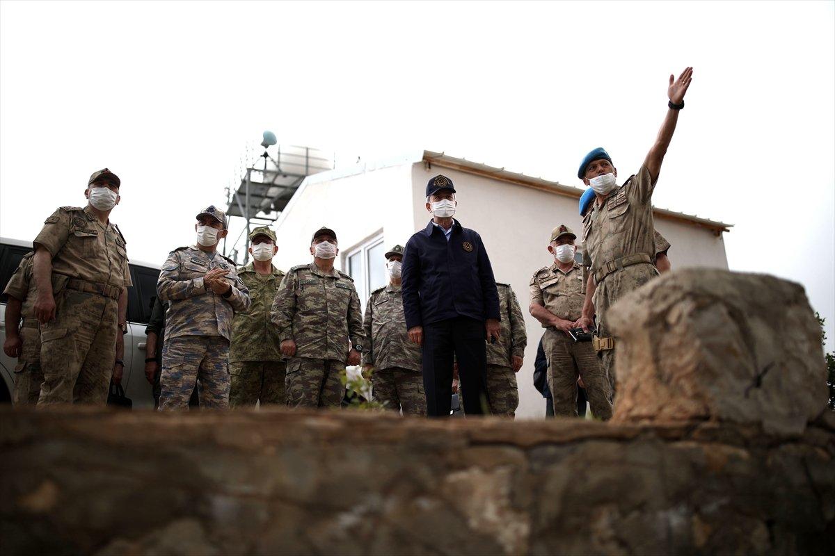 Bakan Akar ve TSK'nın komuta kademesi Namaz Dağı'nda