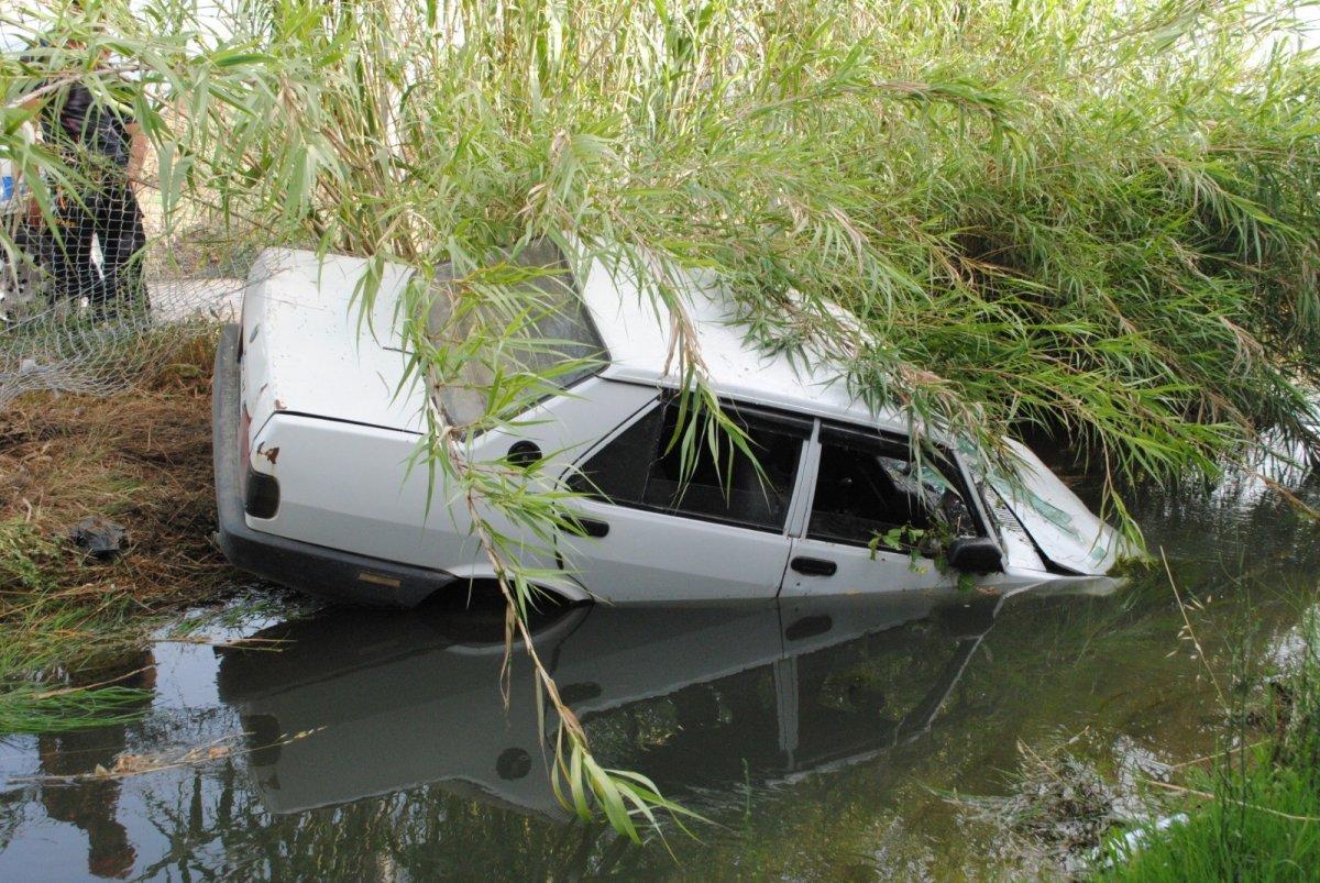 Aydın'da polisten kaçtı, kanala uçtu