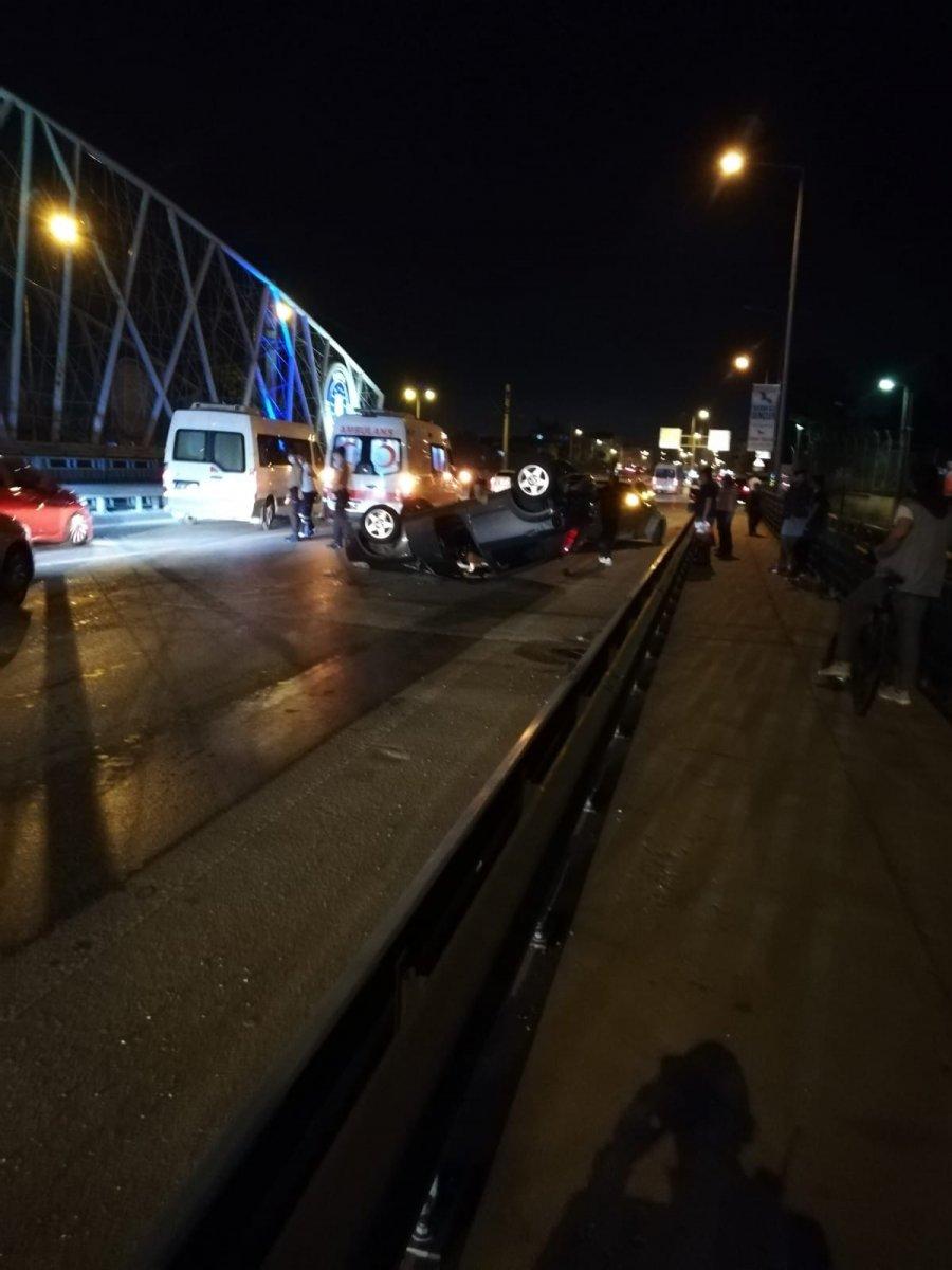 Bursa'da kontrolden çıkan araç takla attı: 2 yaralı