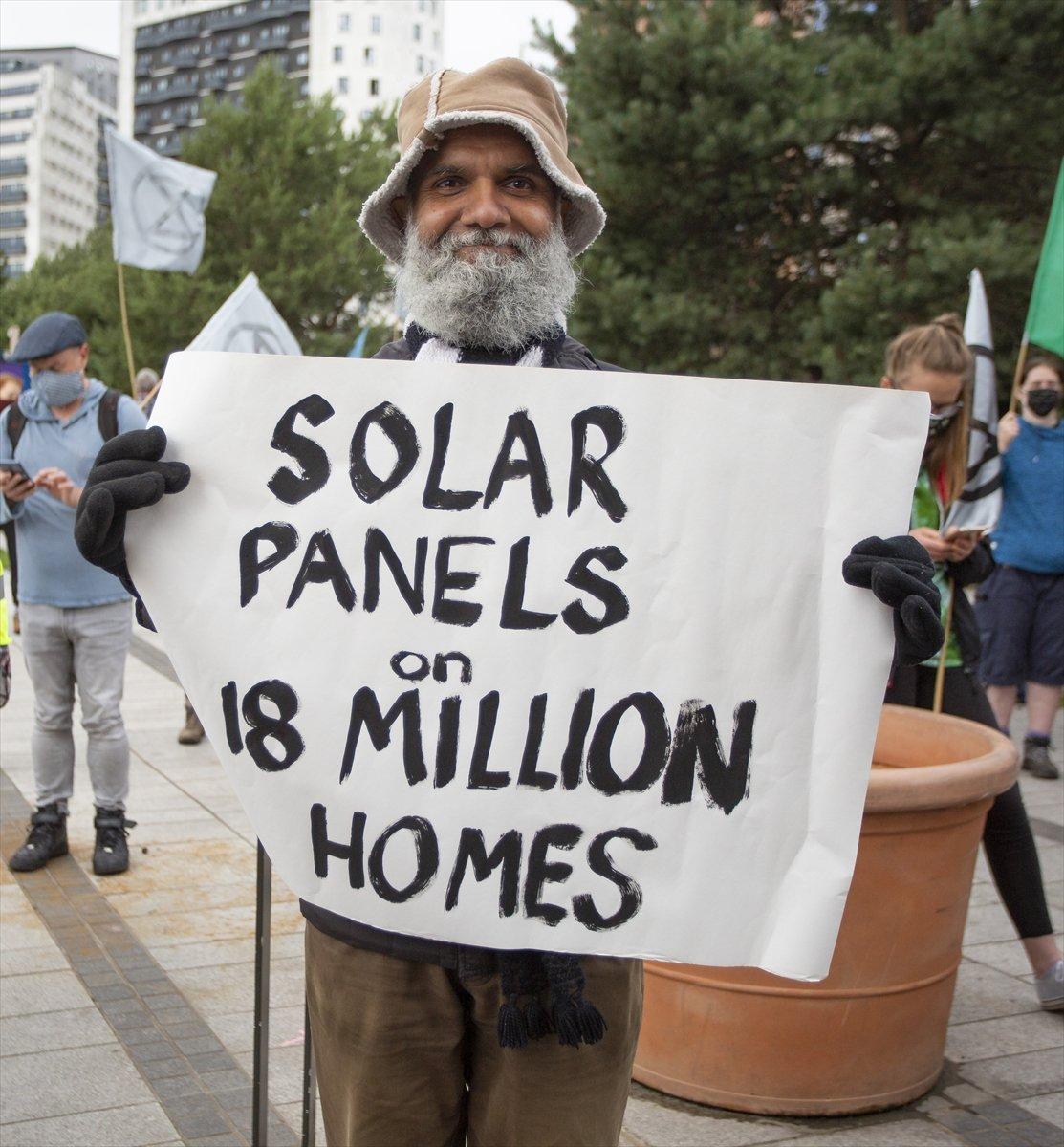 İngiltere'de HS2 demiryolu projesi protesto edildi