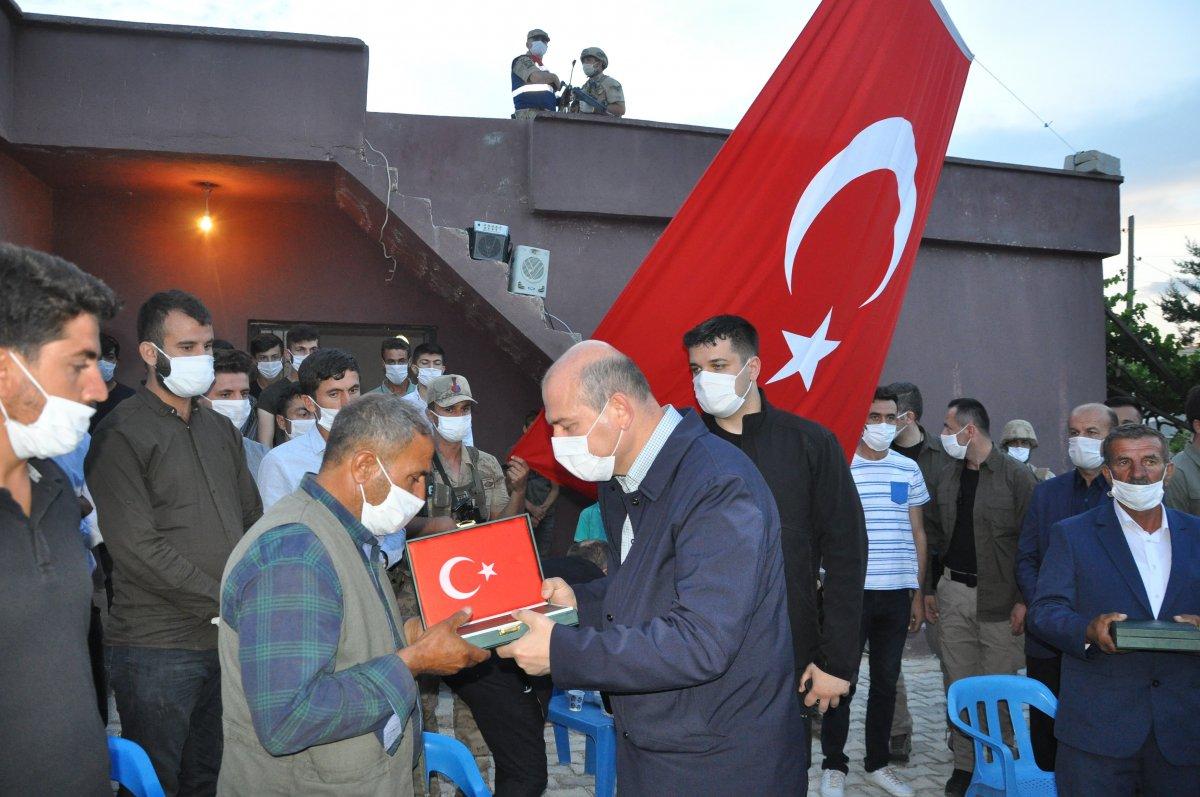 Soylu’dan şehit işçilerin ailelerine taziye ziyareti
