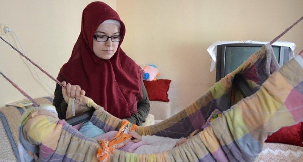 Hastaneden dönen ailenin otomobili çaya uçtu: 3 ölü