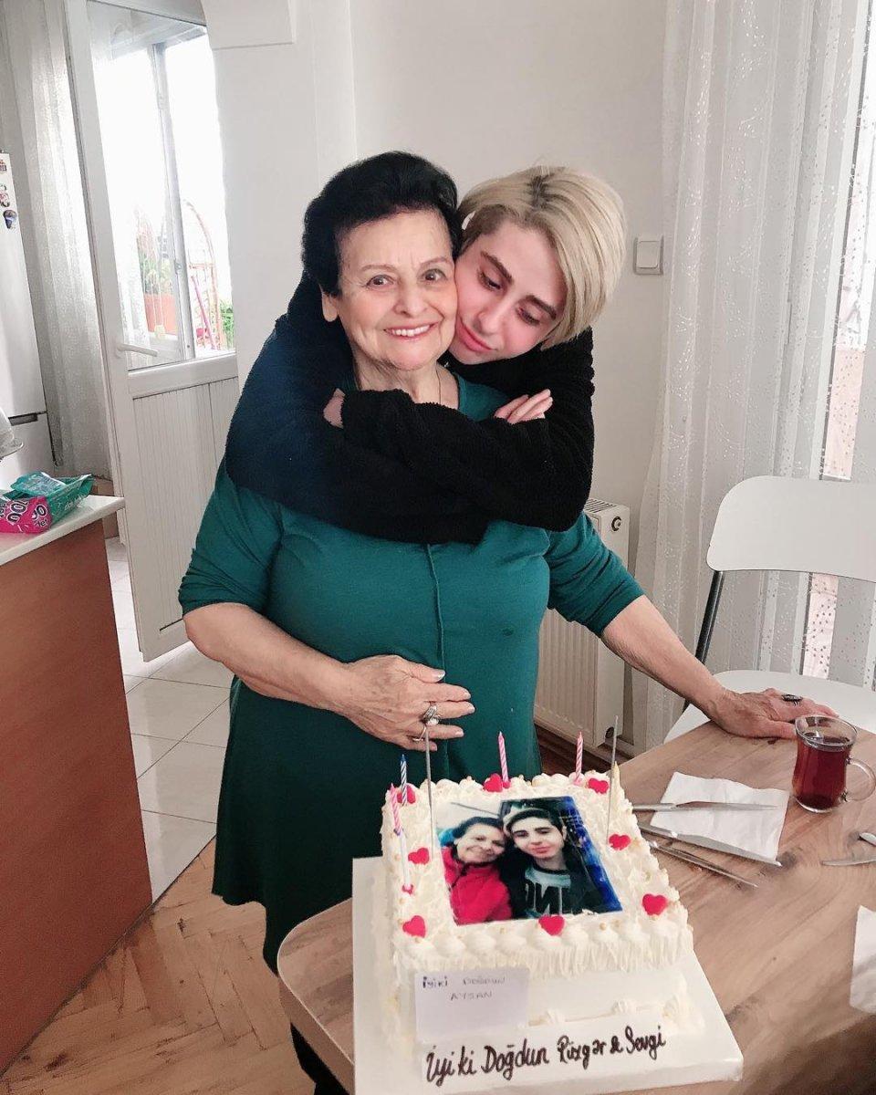 Rüzgar Ozan, yumurtalı paylaşım için özür diledi