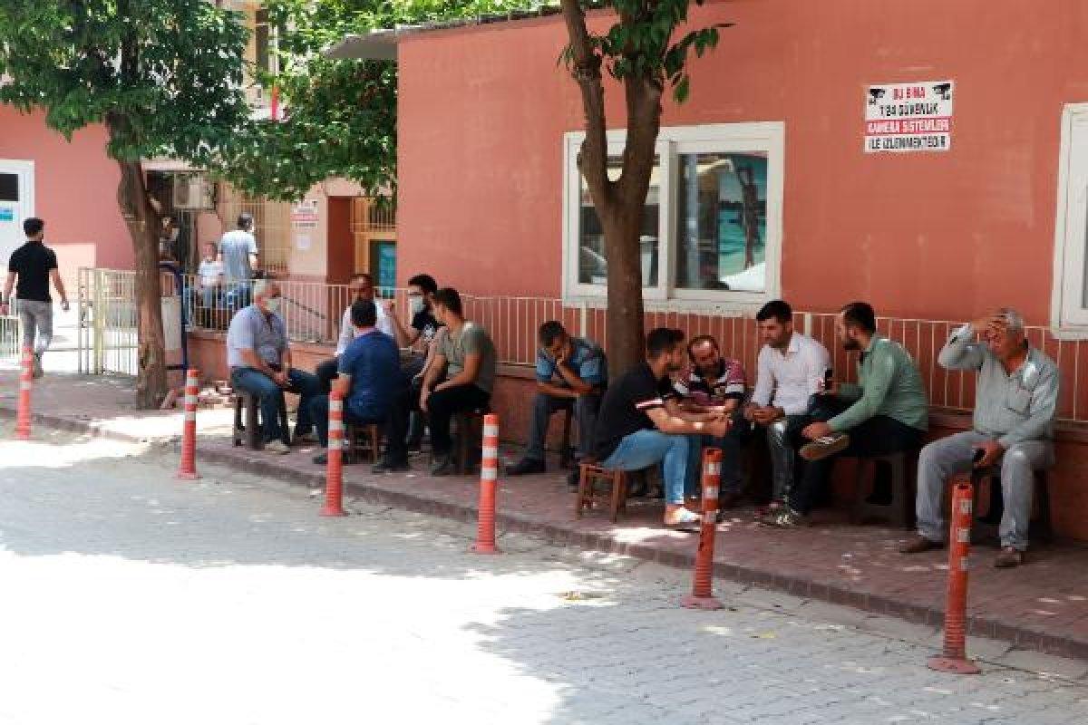 Adana'da yan bakma kavgası: 1 ölü