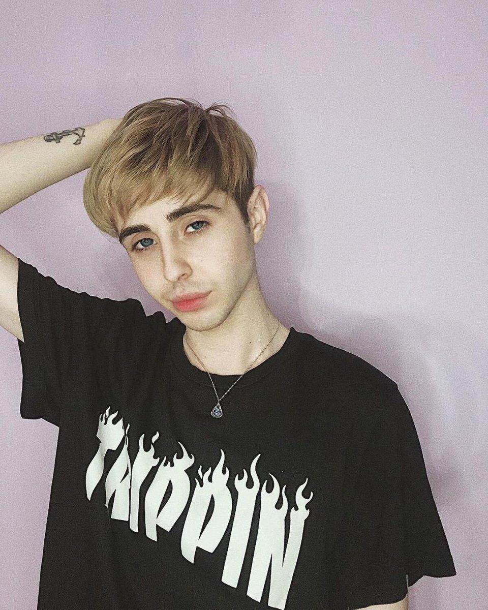 Rüzgar Ozan, yumurtalı paylaşım için özür diledi