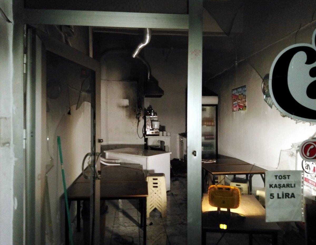 Boşanmak isteyen kocasına kızıp yangın çıkardı