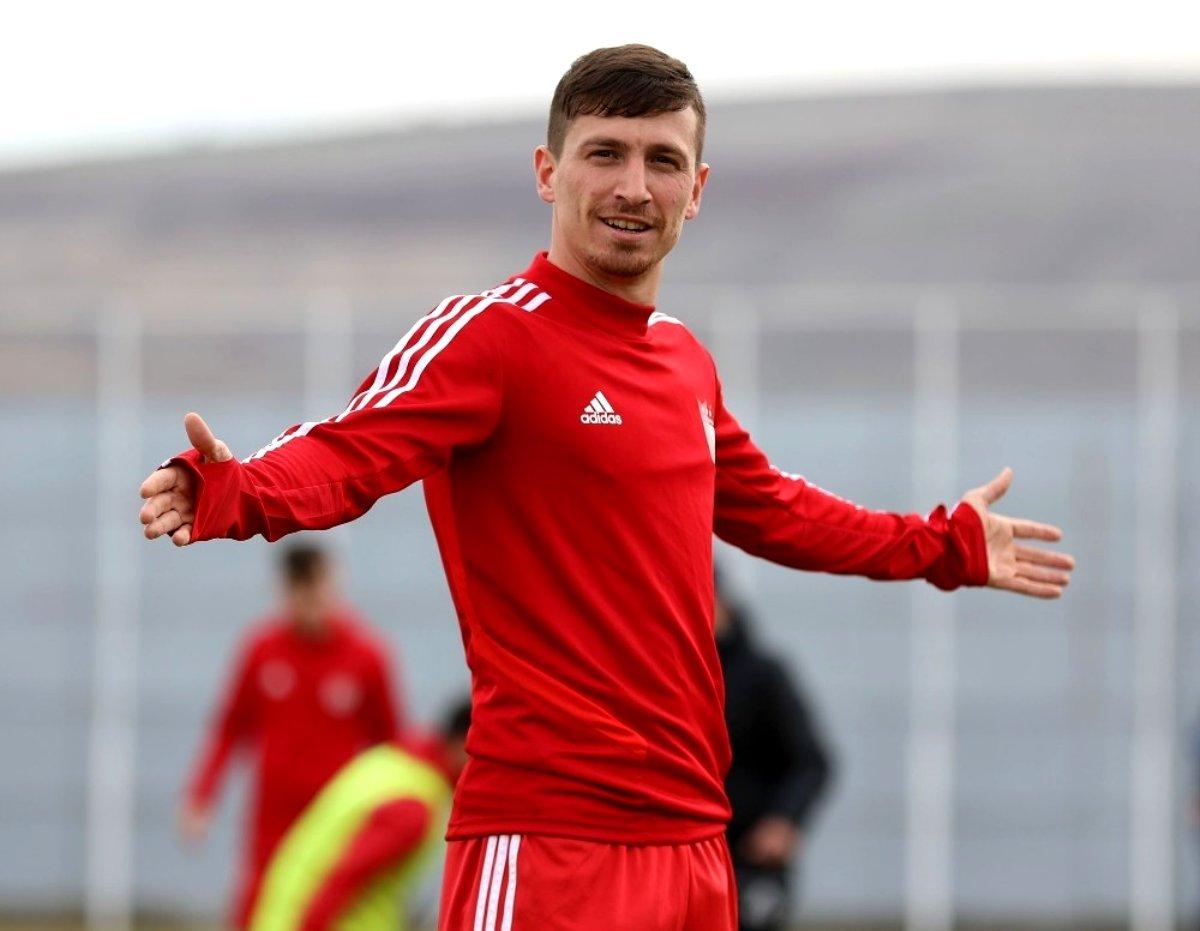 Fenerbahçe, Mert Hakan transferinde araya girdi